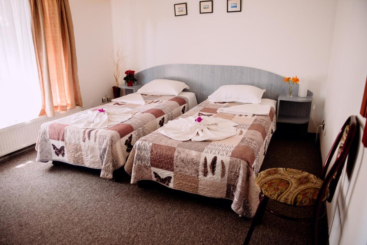 Casa Mica 3*
