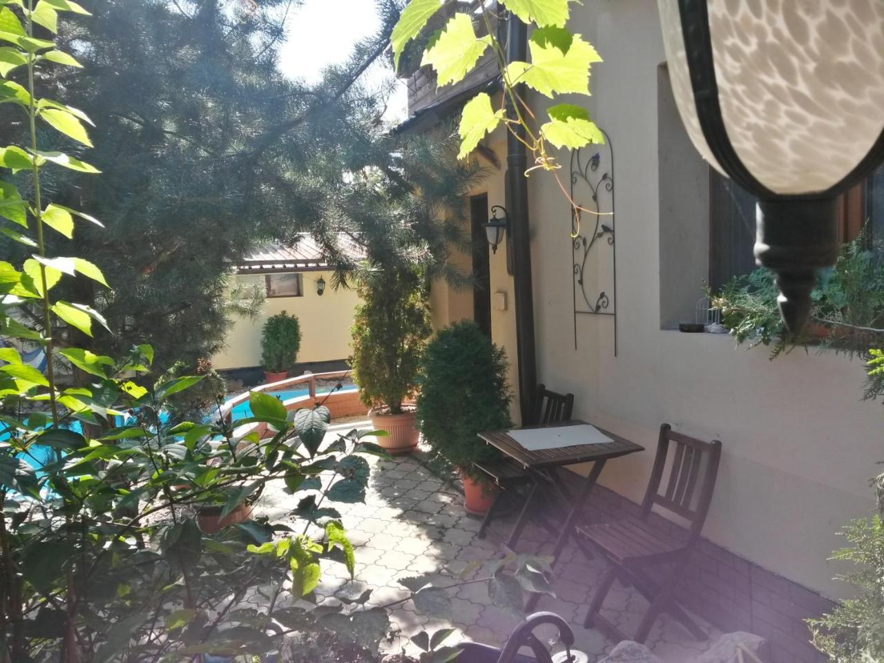 Casa Mica Gueshouse Affittacamere 3*
